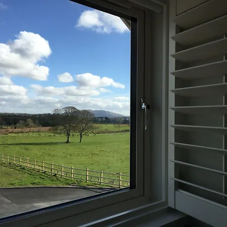 The Red & Stables 3* スライゴ