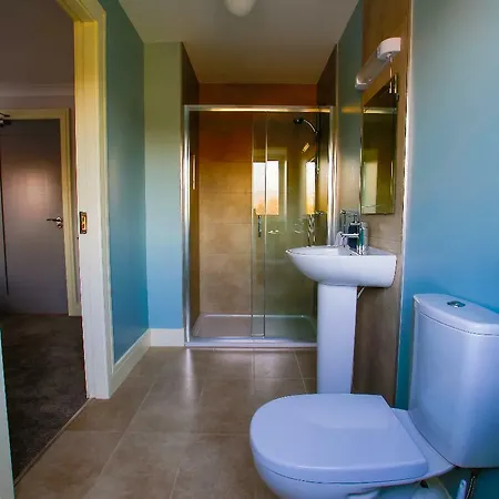 The Red & Stables 3* Sligo