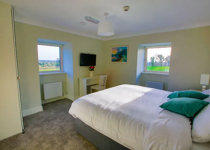 The Red & Stables Pensionat