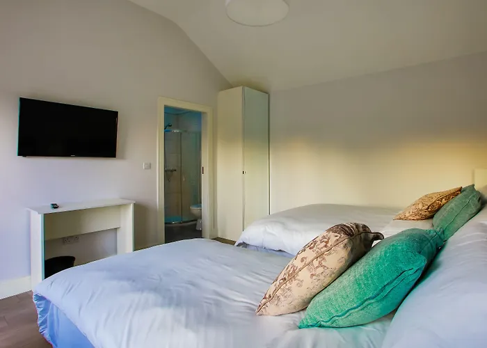 The Red & Stables 게스트하우스 3*