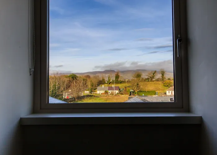 The Red & Stables 슬라이고