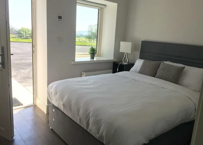 게스트하우스 The Red & Stables