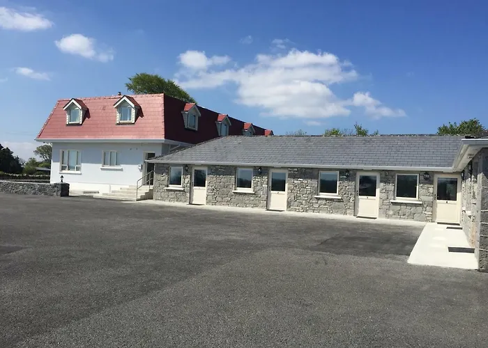 Guest house The Red & Stables 3*